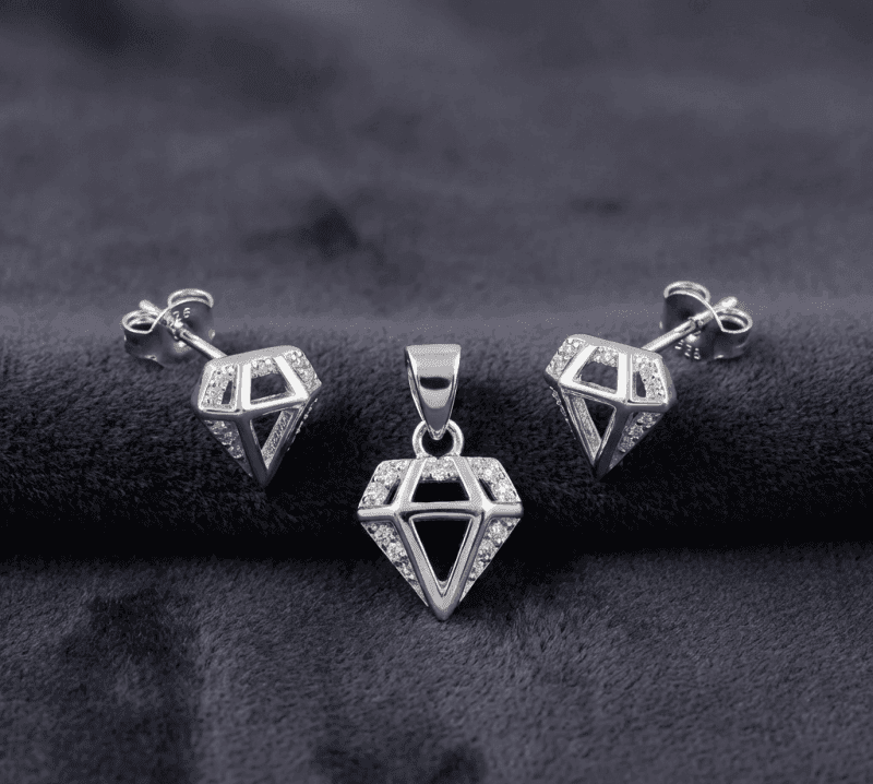 Diamond Frame Spark Set (Studs & Pendant)